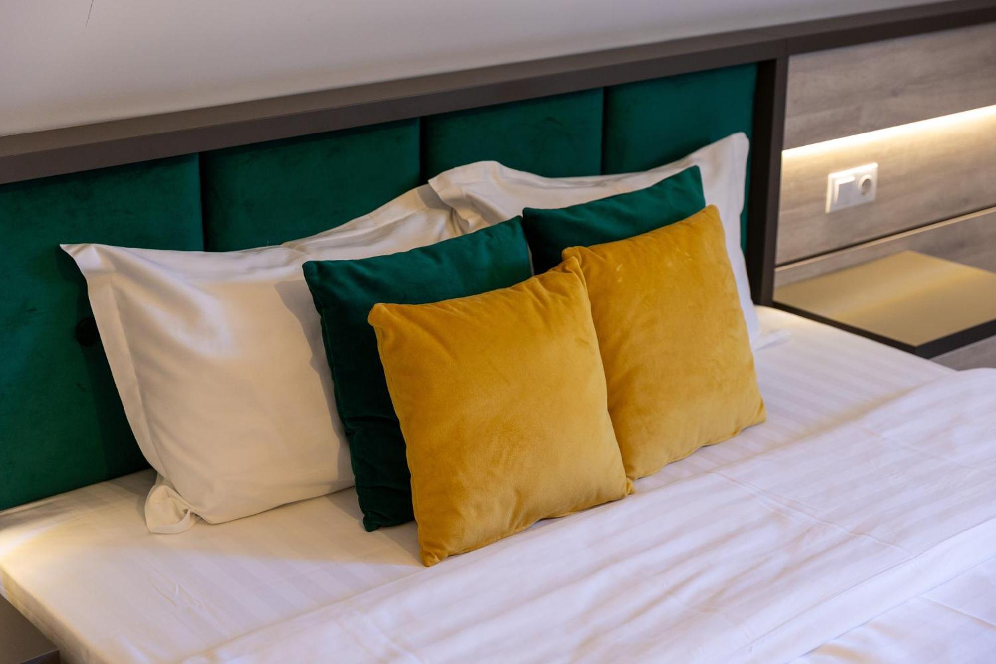 Loft By Lumiere Sibiu Hotel Exterior photo